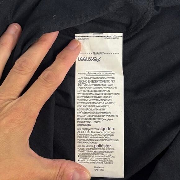 Under Armour Dubai Gold Logo Tee Men’s L Black NWT Style 1345846 - Picture 7 of 8